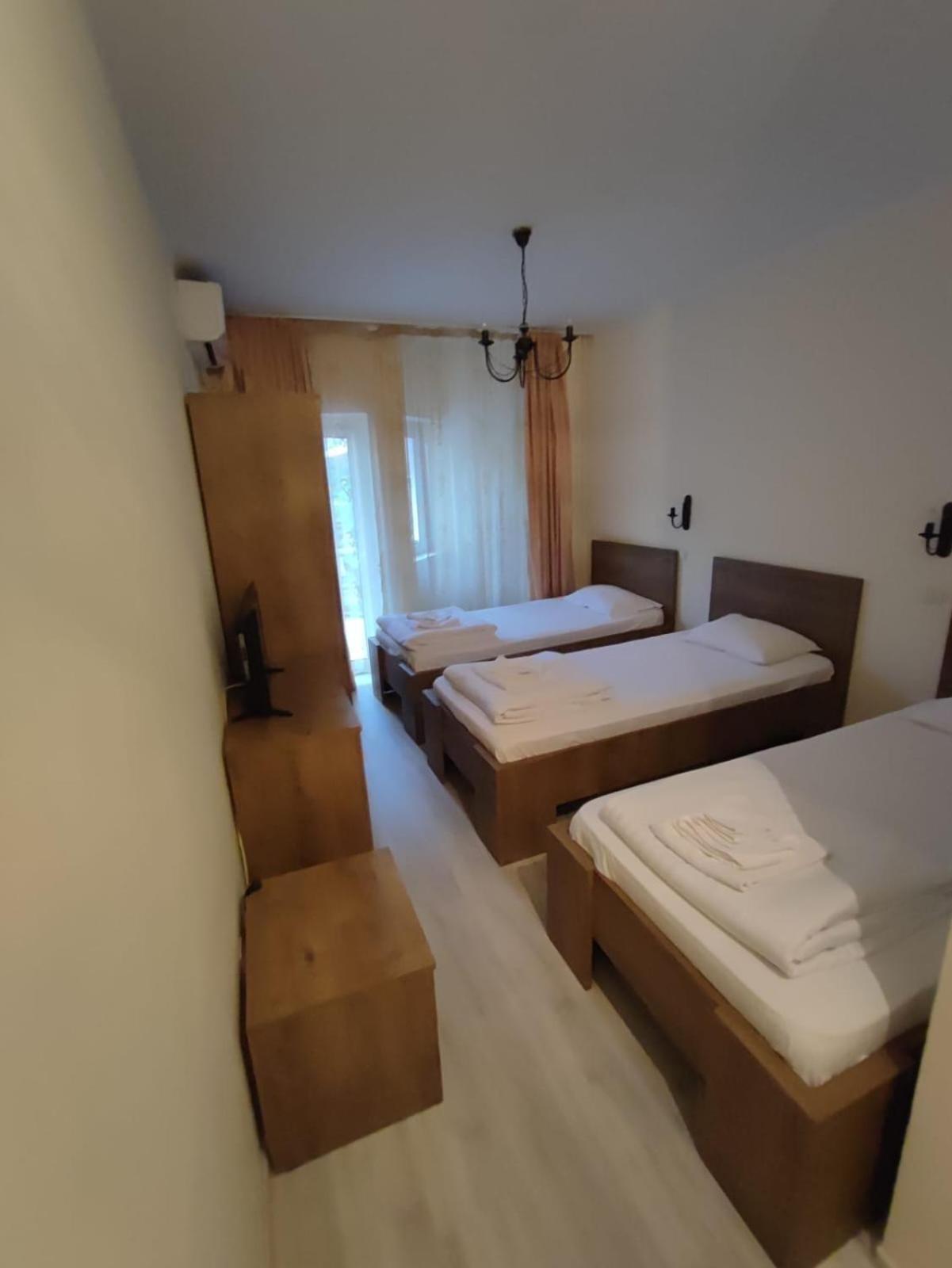 Pensiunea Paradis Băile Herculane Extérieur photo